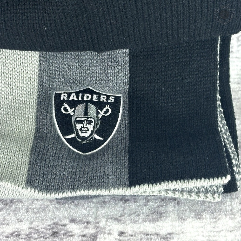 NWT Fade‎ Raiders NFL Knit Hat Bobble Beanie & Scarf Set Logo Football MSRP $50 - Picture 5 of 6